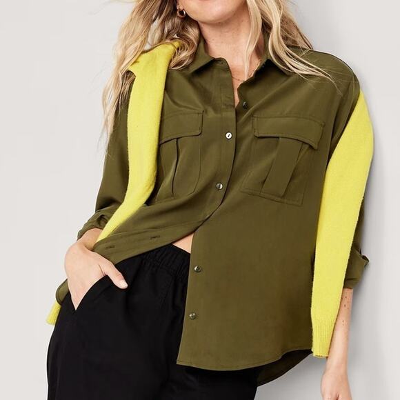 Old Navy M Shirt Button Utility Olive Green Blouses Pockets Roll Tab Round Hem - Picture 3 of 10